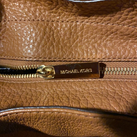 Michael Kors Lena Large Hobo bag - Picture 7 of 9